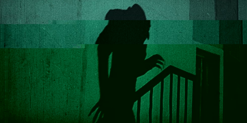 Ausschnitt aus dem Stummfilm "Nosferatu - Symphonie des Grauens" - der Schatten einer Draculafigur wird an eine Wand geworfen